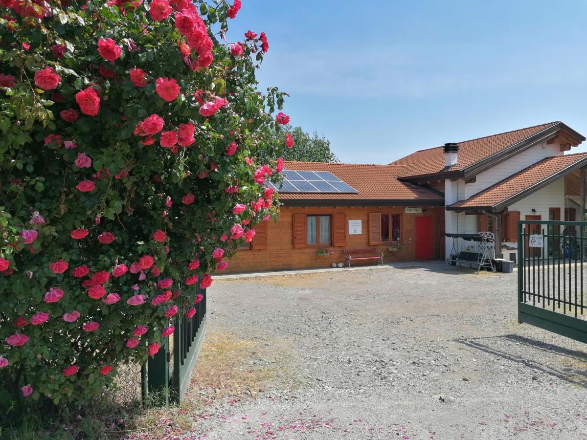 Agriturismo Bio Apipoli Lucino Eksteriør bilde